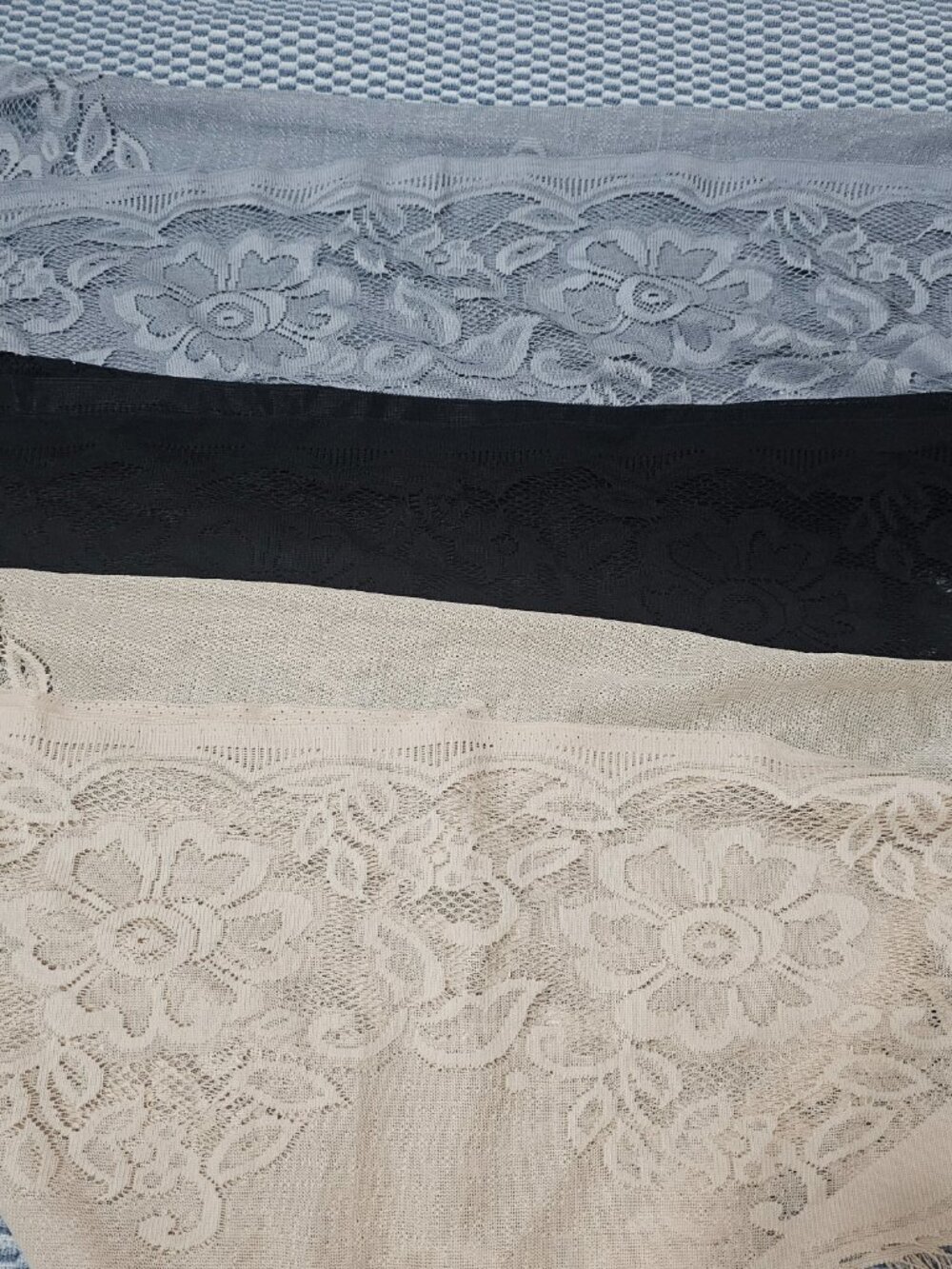 NWOT Unbranded 3 PC Bundle Floral Lace Fringe Shawls - Boho Bikini Cover Up Set - Picture 7 of 7
